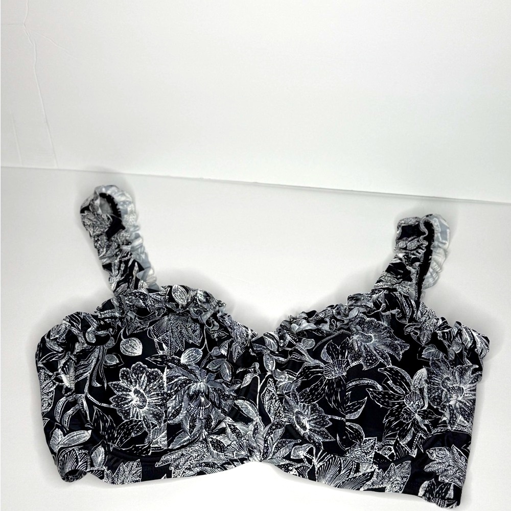 NWT Time and Tru Black and White Floral Bathing Suit Top 2X
